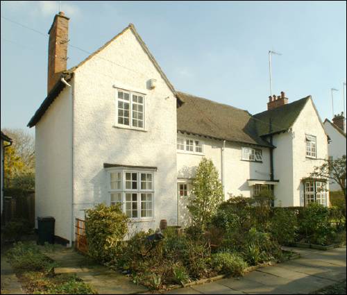 001B Oakwood Road